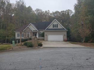 319 Chetsworth Ln, Greenville, SC 29607