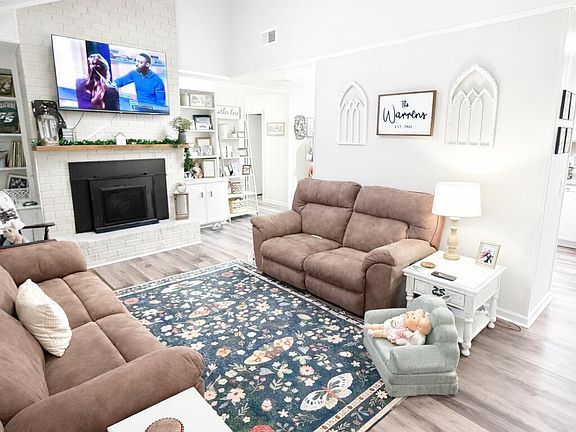 2nd image of 221 Sylvan Heights Drive