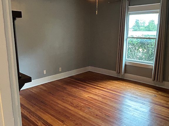 5th image of 2050 Emmet Ave