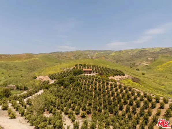 15101 Middle Ranch Rd, Moorpark, CA 93021