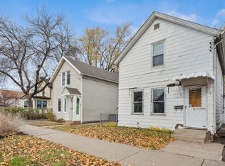 31 22nd Ave NE, Minneapolis, MN 55418