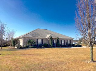35 Navajo Dr, Picayune, MS 39466