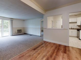 41 Austin Ave #105, Greenville, RI 02828