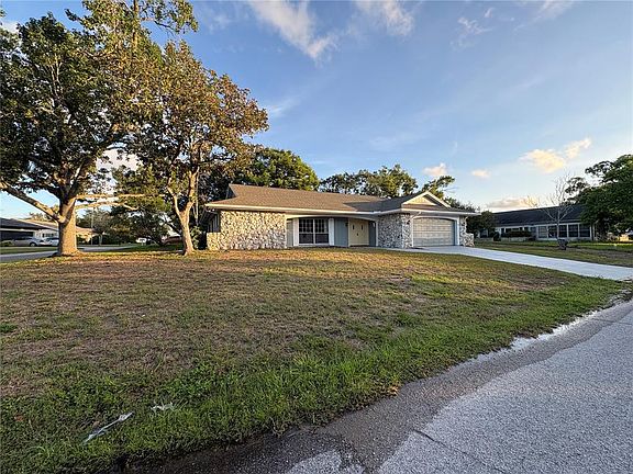 2nd image of 8701 LINCOLNSHIRE DRIVE