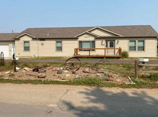 705 S 2nd St E, Malta, MT 59538