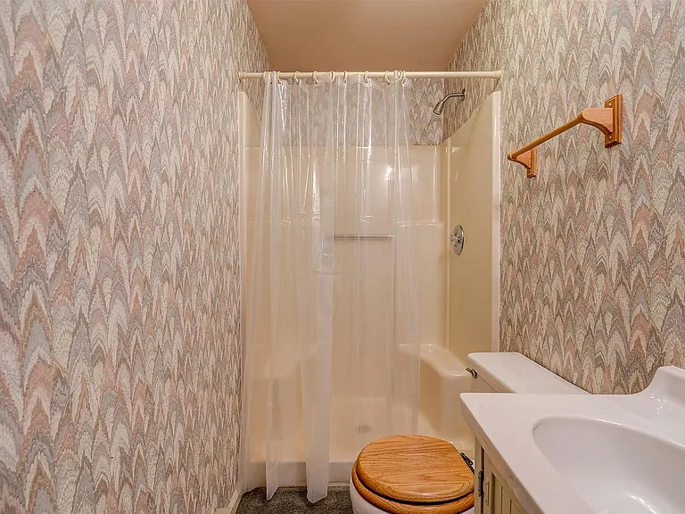 306 Highfield Rd — Photo 14