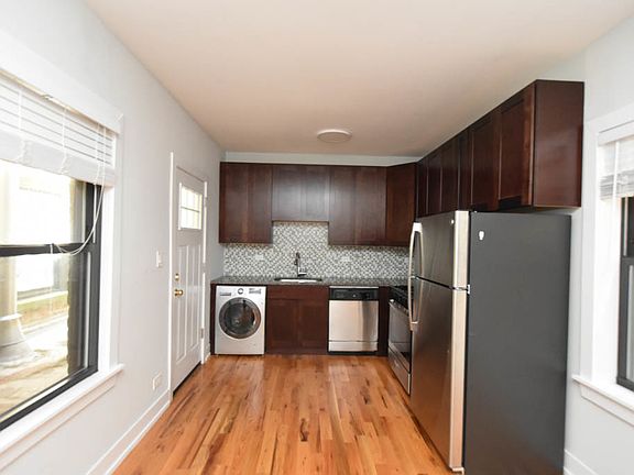 2nd image of 817-17 Elm St #502