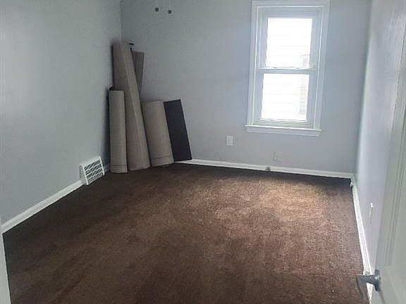 5th image of 16816 Stockbridge Ave