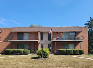 623 Carroll Pkwy #202, Glenwood, IL 60425