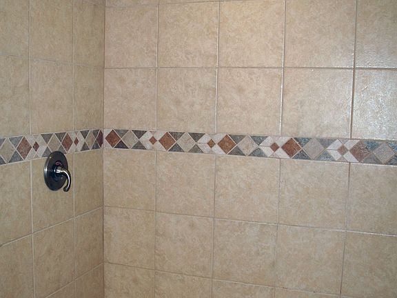 5th image of 306 Quelqueshue St
