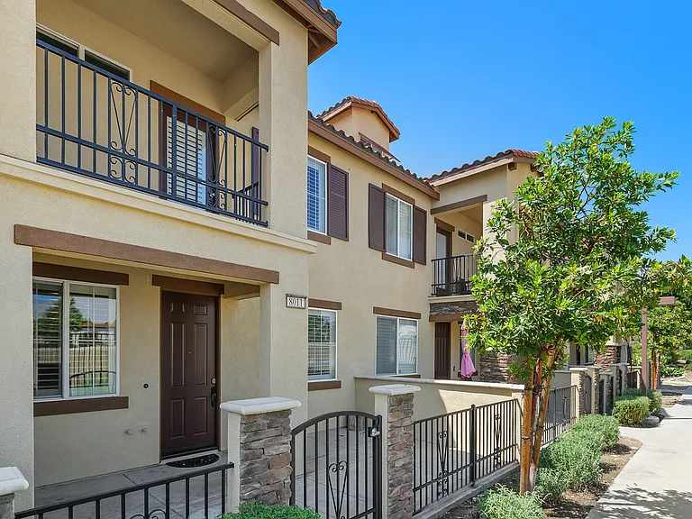 8011 City View Pl — Photo 1