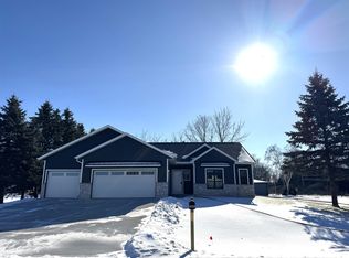 2005 E Ridge Haven Ln, Appleton, WI 54913