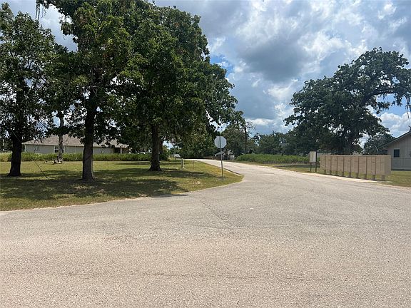 3rd image of 0 Deerwood Dr