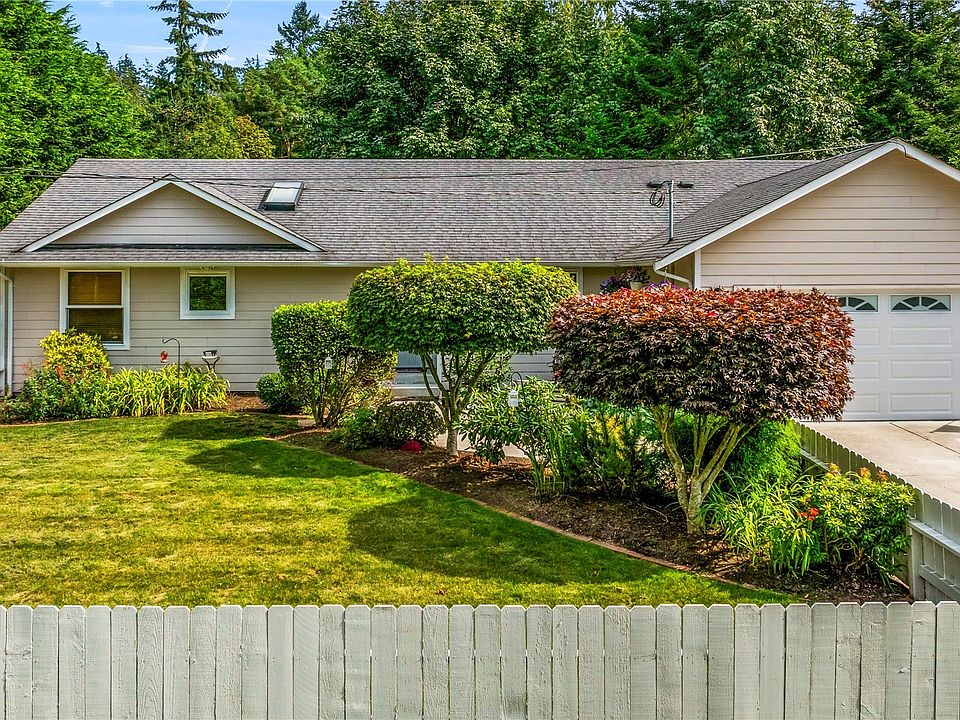 1st image of 1073 Loganberry Lane