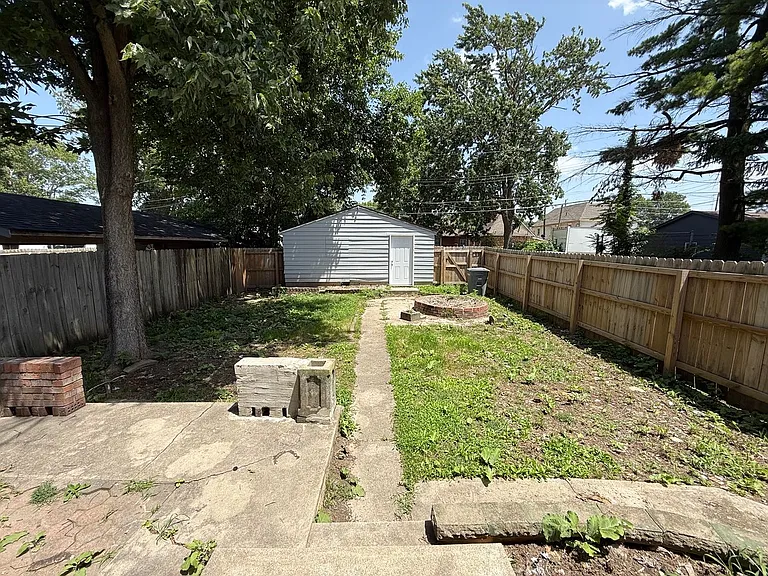 523 N Alton Ave — Photo 15