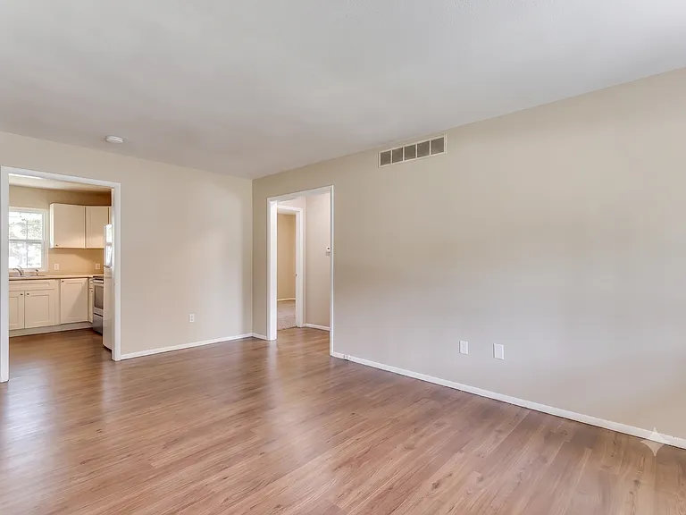 4203 W Pine St — Photo 4