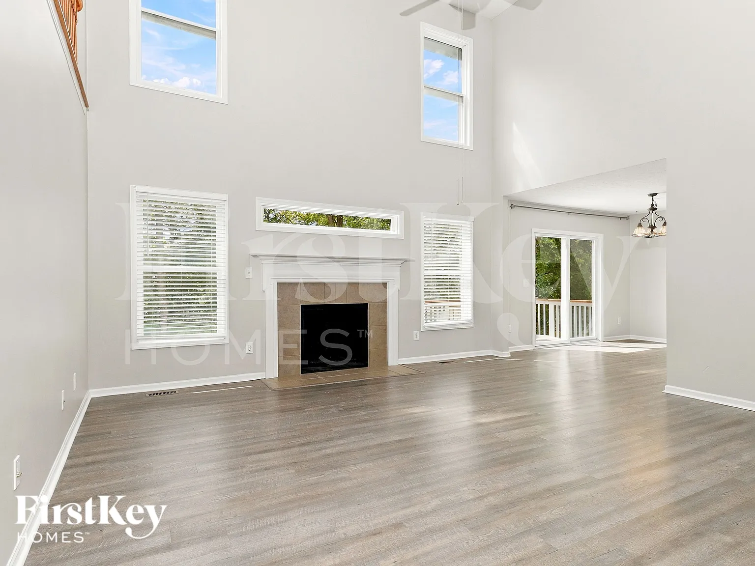3 bed, 2.5 bath, 2380 sqft, $2,740 — Photo 3