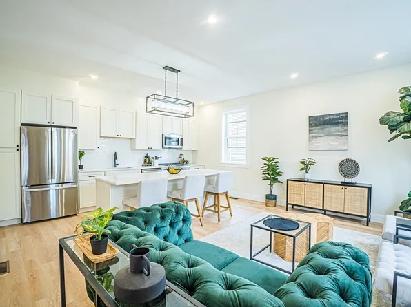 45 Richfield St #A, Dorchester, MA 02125