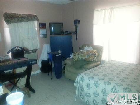 5th image of 139 E Ackard Pl