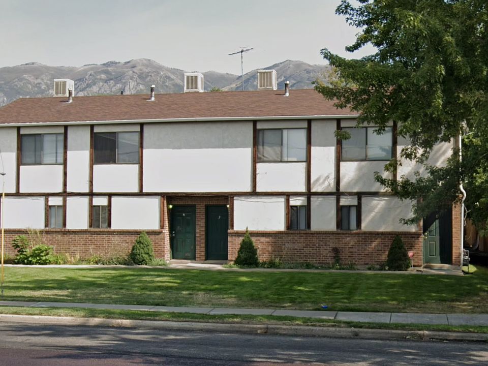 1st image of 460 Elm St APT 1