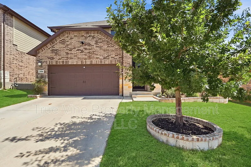5 bed, 4.0 bath, 3066 sqft, $2,900 — Photo 3