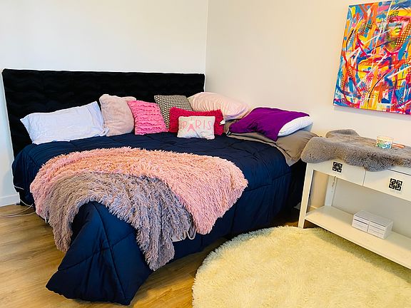 3rd image of 1075 Sunset Dr #1202