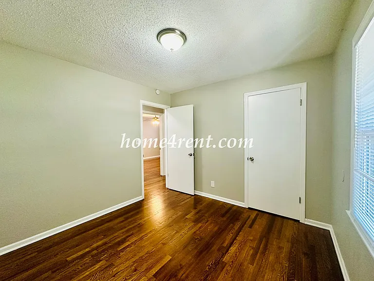 7421 Hardy Ave — Photo 26