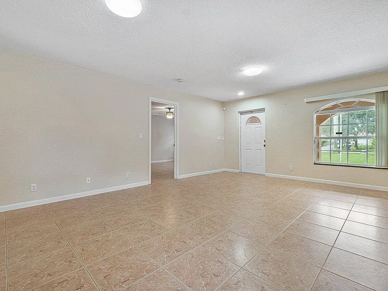 5592 1st Rd — Photo 7