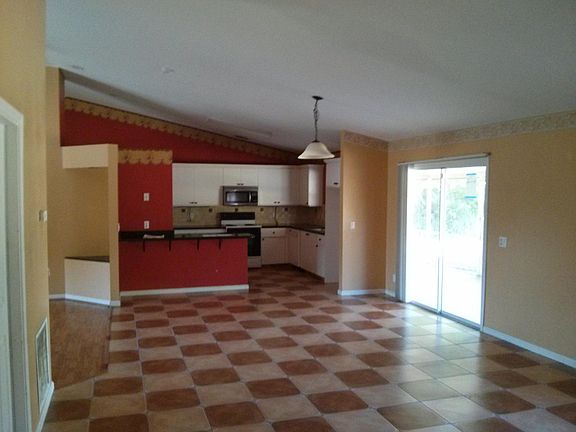 3rd image of 460 NW Raymond Lane