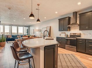 570 Linden Dr UNIT 212, Arnolds Park, IA 51331