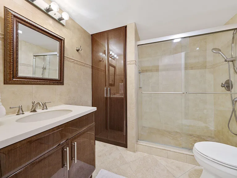 800 Greensward Ct #203-I — Photo 13
