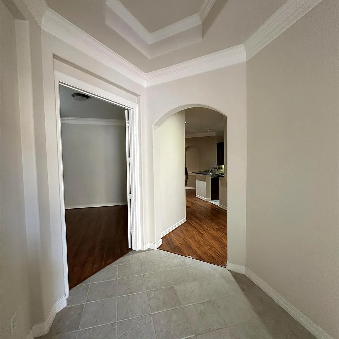 2 bed, 2.0 bath, 2244 sqft, $2,600 — Photo 4