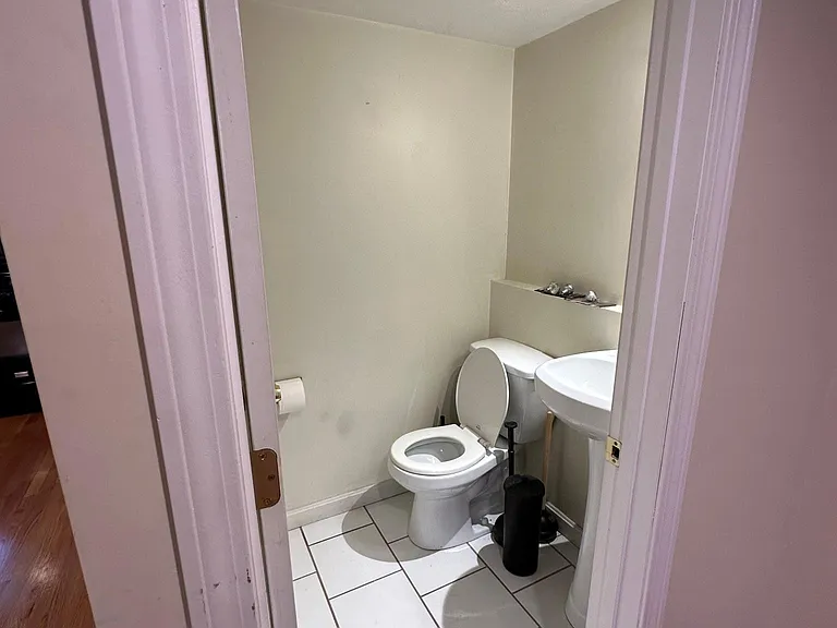 261 Neponset St #B — Photo 2