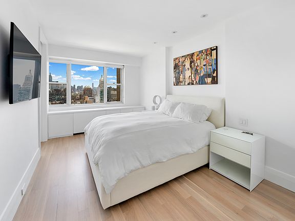 4th image of 60 E 8th St APT 28J