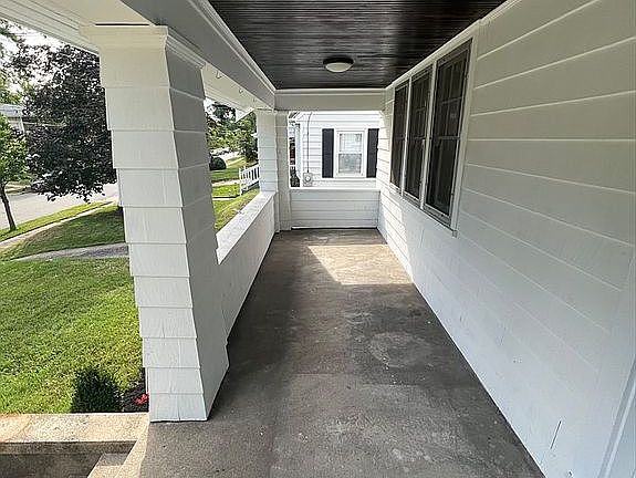 5th image of 54 Ferndale Ave