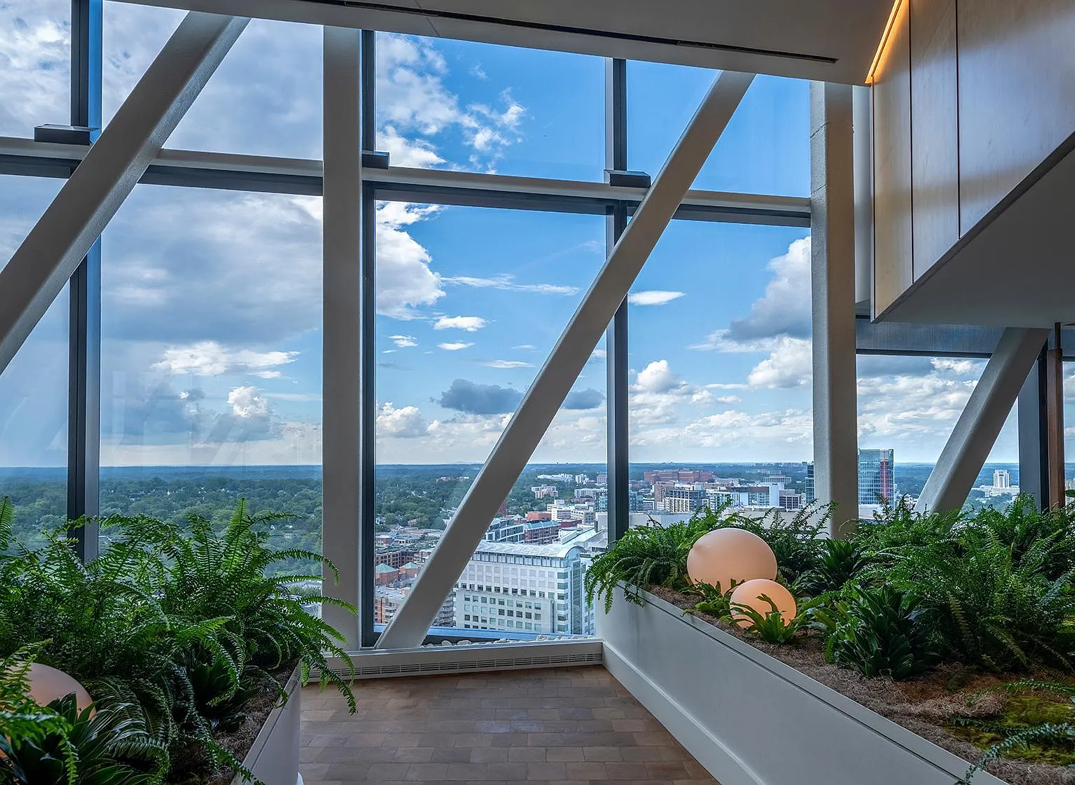 2 bed, 1330 sqft, $5,443 — Photo 3
