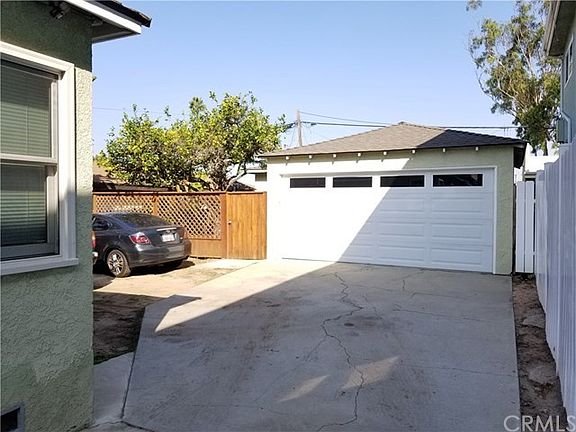 2-car garage, with auto sectional door
