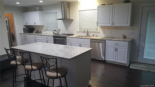 2nd image of 10449 Willow Oak Rd