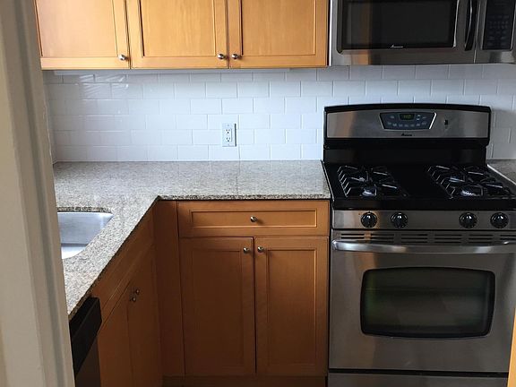 3rd image of 708 Gonzalez Dr
