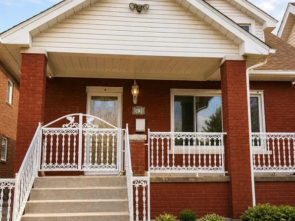 6131 Appoline St, Dearborn, MI 48126
