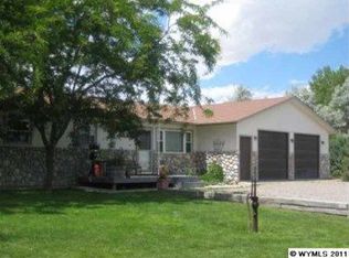 812 W River Rd, Worland, WY 82401