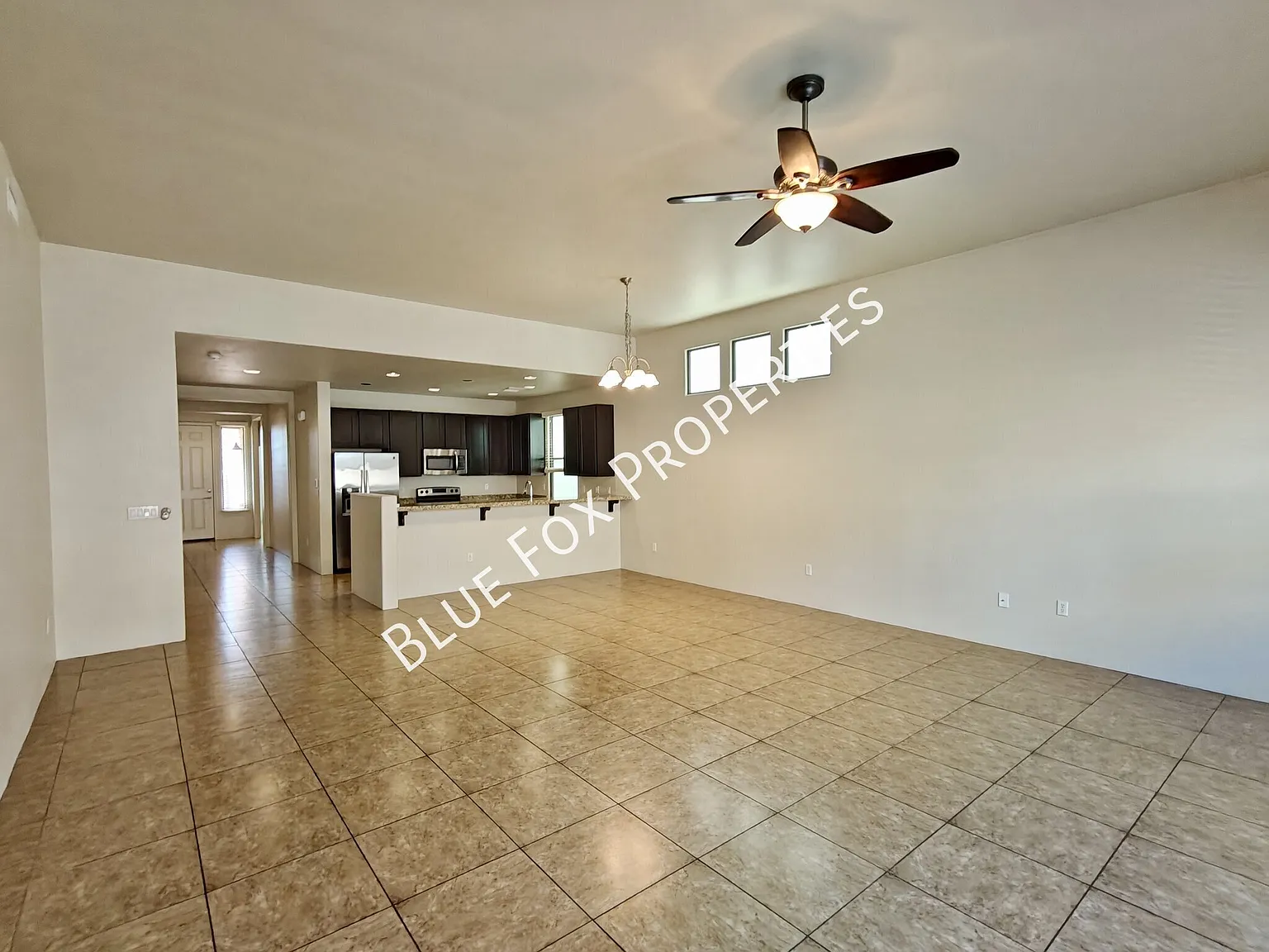 321 E Calderwood Road — Photo 3