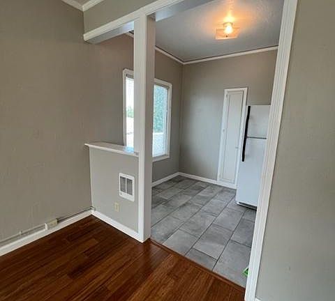 5th image of 62 Oakes Blvd #11
