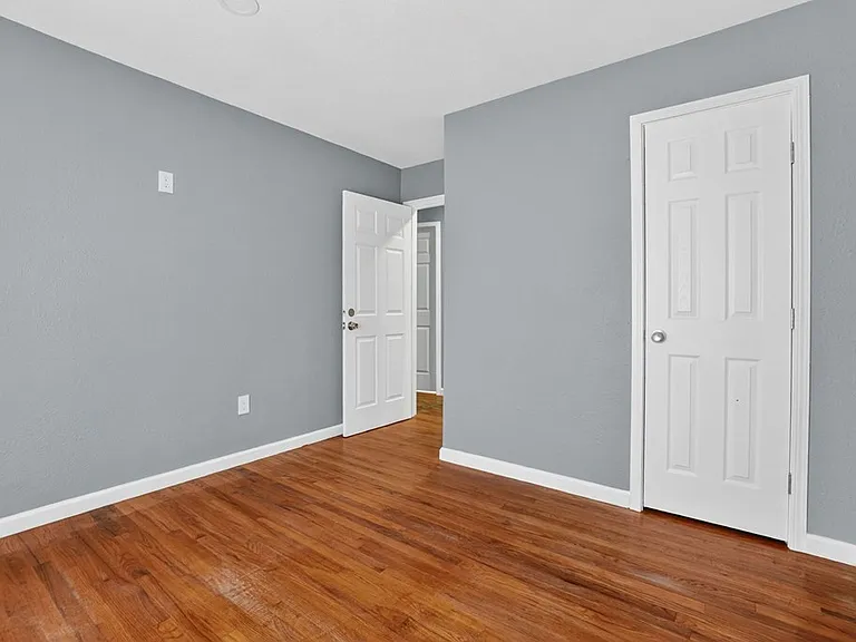 4427 Leddy Dr — Photo 29