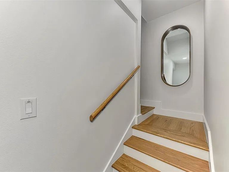 1100 Point Of Rocks Rd — Photo 35
