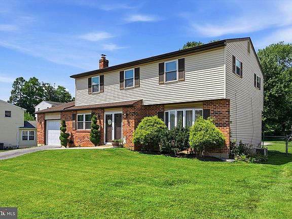 3rd image of 2237 Gettysburg Dr