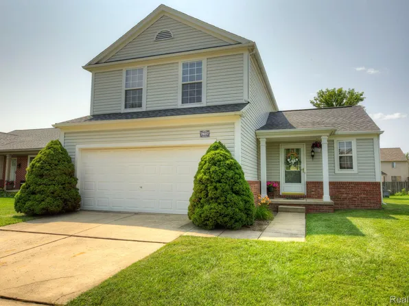 7637 Henley Dr, Ypsilanti, MI 48197