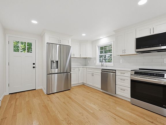 5th image of 12 White Ave