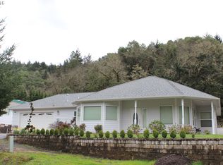 184 Aker Dr, Myrtle Creek, OR 97457