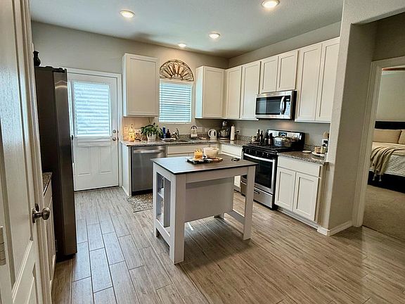4th image of 834 Redinger Ridge Dr
